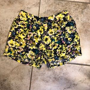 ⭐️3/$12⭐️ Patterned shorts